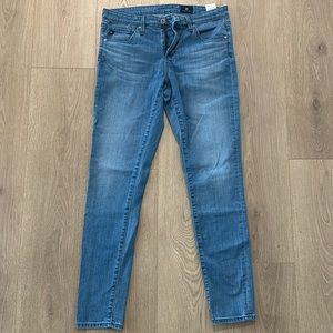 AG Adriano Goldschmied light wash blue skinny jeans - size 28r